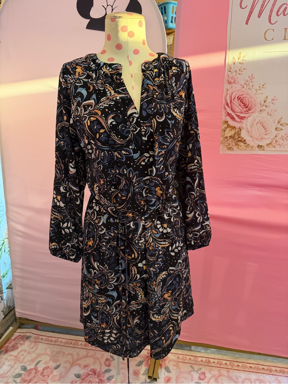 Vince Camuto NWT Paisley Tie Waist Dress Size 4 MSRP $138